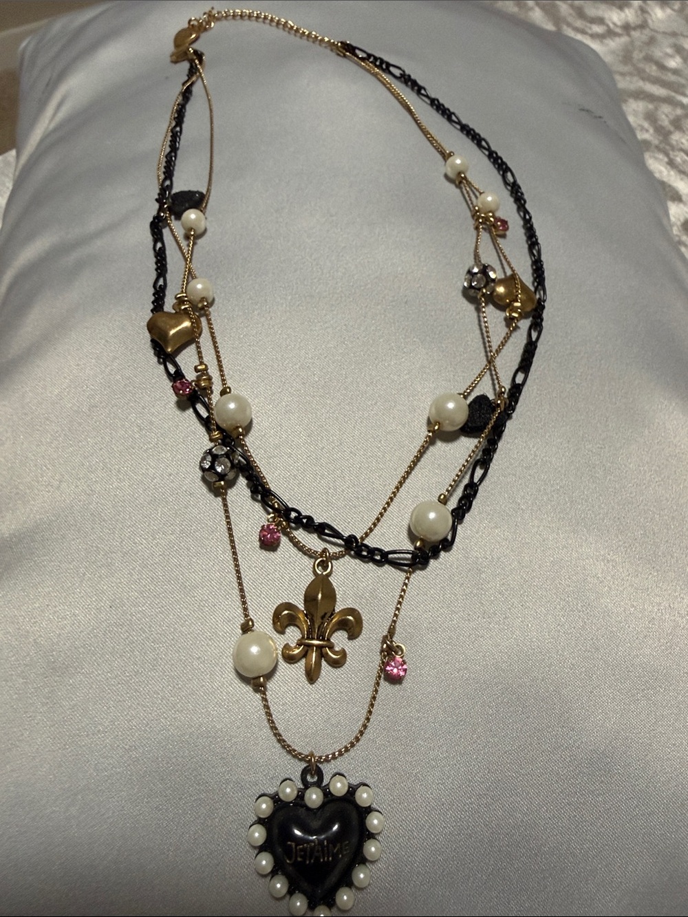 Vintage Betsey Johnson Multi-Strand Statement Necklace - Black Heart - Picture 6 of 9